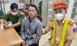 Bắt kẻ hiếp dâm em gái cùng mẹ khác cha