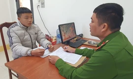 Đột nhập nhà hàng xóm trộm vàng 