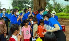 Nhiều sân chơi bổ ích cho thiếu nhi Đắk Lắk mùa trăng yêu thương