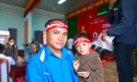 Những giọt máu ấm giữa tiết trời giá lạnh