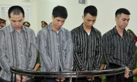 Bốn bị cáo tại tòa. Ảnh: Tuấn Nguyễn