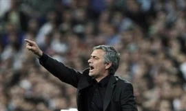 Mourinho bất ngờ tỏ ra ‘khiêm tốn’