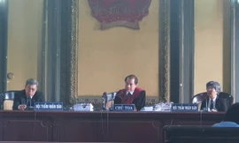 Vinasun kiện Grab: Đề nghị giám định lại thiệt hại 