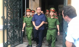 Cựu lãnh đạo Ngân hàng Xây dựng đổ thừa cho bà Hứa Thị Phấn