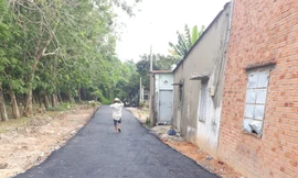 Vụ bị còng tay khi bỏ 200 triệu đồng làm đường: Chính quyền nói gì?