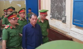 Ông Trầm Bê và gia đình được trả lại hai miếng đất