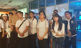 Tân sinh viên tâm sự trong ngày nhận học bổng 'Nâng bước thủ khoa'