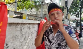 Việt Nam vs Philippines: Người Sài Gòn háo hức chờ tin chiến thắng