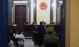 Bị cáo Trầm Bê trả lời HĐXX