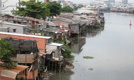 Khu 'ổ chuột' tồi tàn giữa Sài Gòn hoa lệ