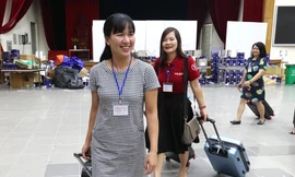 Nụ cười của cán bộ sao in đề thi sau gần 2 tuần bị cách ly