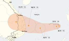 Bão số 6 suy yếu trước giờ đổ bộ Bình Định - Khánh Hòa
