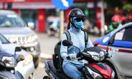 Dự báo nắng nóng kéo dài 2-3 ngày nữa trên cả nước. Ảnh: Duy Phạm.