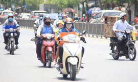 Các tỉnh Bắc Trung Bộ, Tây Bắc Bộ và Đông Nam Bộ đang có nắng nóng. 