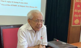 GS Hồ Ngọc Đại trao đổi với báo chí ngày 12/9