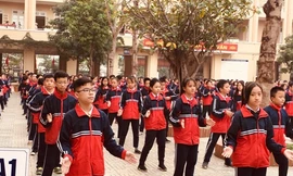 Một buổi sinh hoạt giữa giờ của học sinh Trường THCS Lê Qúy Đôn (Cầu Giấy - Hà Nội)