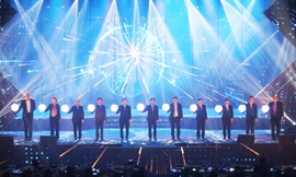 Phó Thủ tướng Vũ Đức Đam cùng các đại biểu khai mạc Ngày hội khởi nghiệp đổi mới sáng tạo 2019.