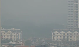 Ô nhiễm lên ngưỡng nguy hại vào sáng sớm nay, theo ghi nhận của hệ thống quan trắc Đại sứ quán Mỹ.