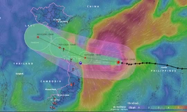 Từ sáng mai, các tỉnh Hà Tĩnh - Quảng Nam bắt đầu có gió mạnh do bão số 13.