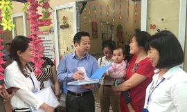 Đoàn giám sát đi kiểm tra cơ sở giáo dục mầm non tại Hà Nội