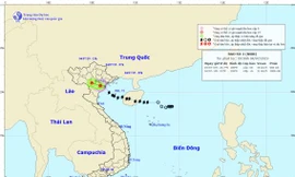 Đêm nay mưa giảm, cuối tuần miền trung nắng nóng trở lại