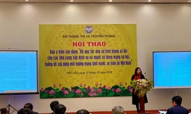 Công chức, viên chức phải công khai tên, ảnh thật trên mạng xã hội?