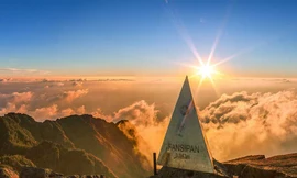 Đỉnh Fansipan cao thêm 4,3 m, vì sao?