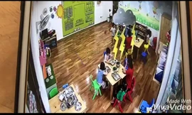 Hình ảnh cắt từ camera ghi lại sự việc