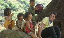 Nhật ký anh Tây rắc rối giỏi “chém gió” tiếng Nghệ