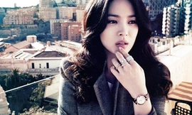 Bị tung tin đồn 'gái bao', Song Hye Kyo đi kiện