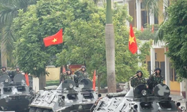 Luyện quân ở Đoàn cận vệ thép