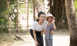 Á hậu Thúy An gặp lại nhân vật 'đặc biệt' trong dự án nhân ái