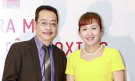 NSND Minh Hoà đính chính tuổi và tin đồn là bồ của NSND Hoàng Dũng