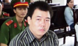 Đang thụ án, được thăng chức phó phòng tín dụng