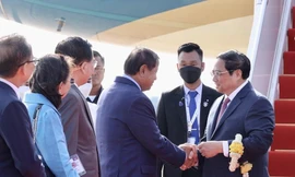 Hình ảnh Thủ tướng Phạm Minh Chính đến Phnom Penh, bắt đầu chuyến thăm chính thức Campuchia