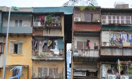 Tận thấy cuộc sống của cư dân 6 khu tập thể nguy hiểm chuẩn bị di dời ở Hà Nội