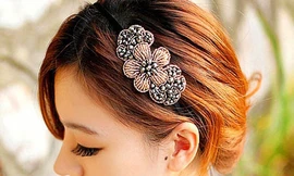 Nào cùng sắm phụ kiện đính đá đi chơi Noel