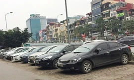 Giá thuê ôtô tự lái dịp Tết tăng gấp đôi so với ngày thường