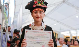 Người Dao ở thôn khó khăn nhất Yên Bái chuyển mình với cuộc sống số