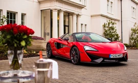Siêu xe McLaren phiên bản quà ngày Valentine