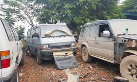 Ôtô hết niên hạn rao bán với giá từ 20 triệu đồng