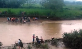 Đi đánh cá, tá hỏa thấy thi thể đang phân hủy