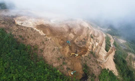 Cận cảnh khu du lịch sinh thái đỉnh đèo Hoàng Liên 'cạo trọc' núi rừng