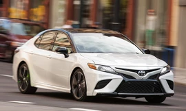 Triệu hồi gần 6.000 xe Toyota, Lexus do lỗi hỗ trợ phanh