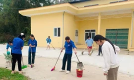Thanh niên Cao Bằng ra quân hưởng ứng cao điểm tình nguyện xây dựng đô thị văn minh