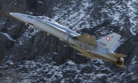 Căn cứ tiêm kích bí mật trong lòng núi của Thụy Sĩ