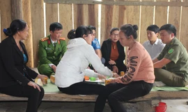 Giải cứu cô gái sau hơn 1 năm bị bán sang Trung Quốc