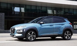 Ôtô dưới 9 chỗ về Việt Nam chỉ 3 chiếc trong một tuần