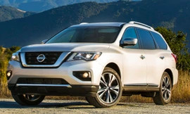 Nissan triệu hồi hơn 215.000 xe có nguy cơ cháy nổ