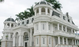 Sang Mỹ trốn nợ nghìn tỷ, đại gia thủy sản giao tài sản cho con